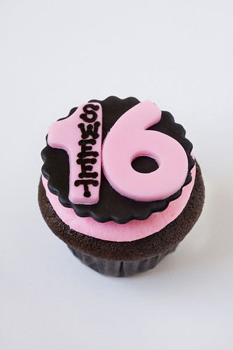 Sweet 16 Cupcake