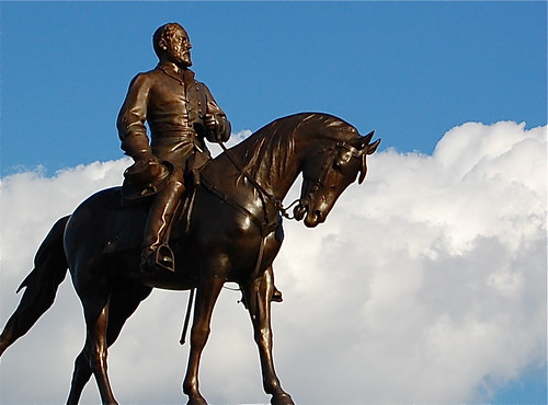 robert e lee statue richmond. Robert E. Lee statue