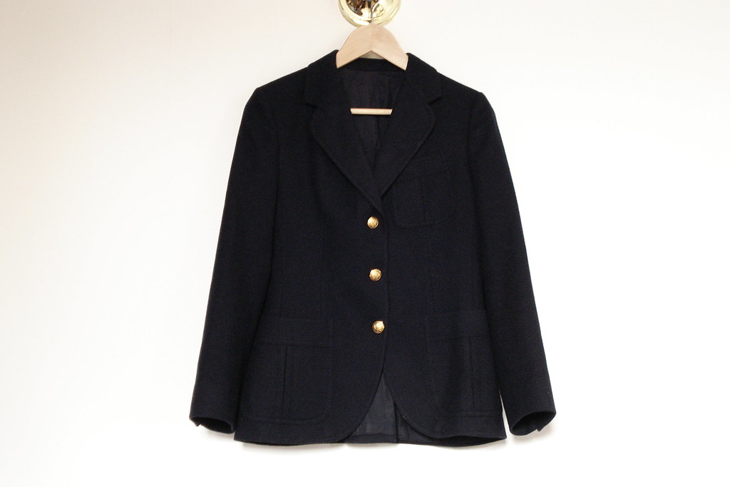 vintage three button navy blazer