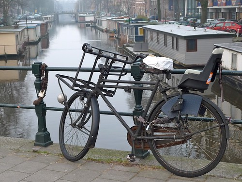 old transportfiets in amsterdam 19