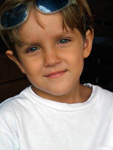 Beautiful boy I Andria Solha Tags boy glasses looking blueeyes garoto 