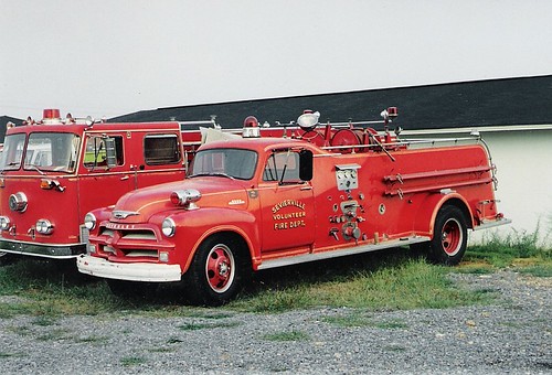 Sevierville(TN) VFD Engine 2 is a 1952 Chevrolet 6500/Howe pumper with a 500 