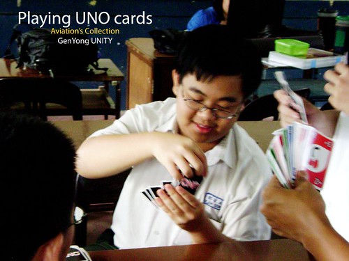 Playing UNO