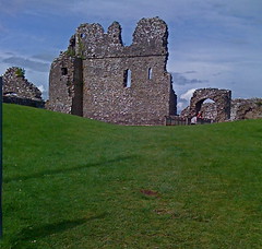 Ogmore castle