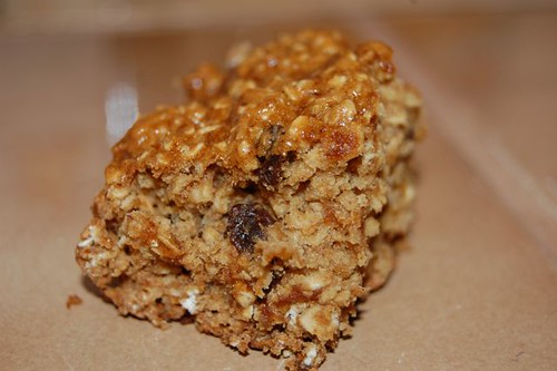 oatmeal raisin breakfast bar