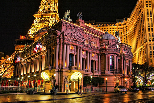 Paris Las Vegas by Dave Toussaint (www.photographersnature.com).