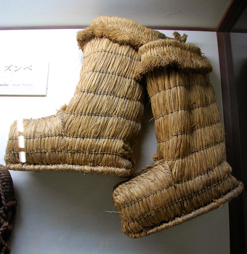 straw boots, takayama