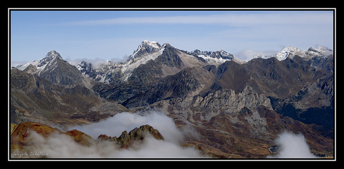 Arriel, Palas, Balaitus, Frondellas, Gabizo, Pico de Cambales y Gran Facha desde la cima de la Pala de Ip (2778 m.)
