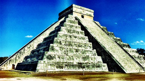 Chichen Itza by zmx80's electric life