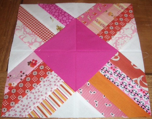 Solidia's Sew Kid at Heart Bee Block August