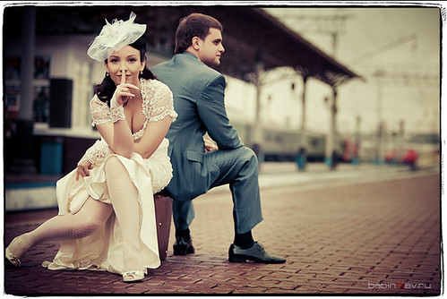 Full bridal look for retro wedding photo with groom 