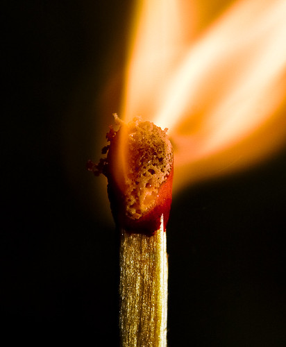 Burning match (cerilla ardiendo)