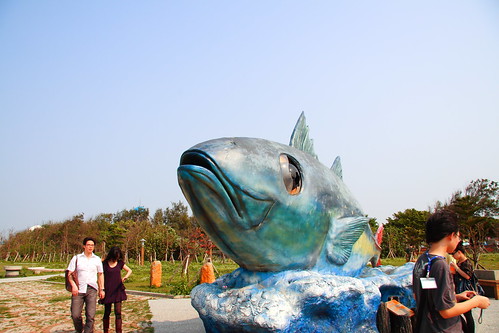 鮪魚雕像