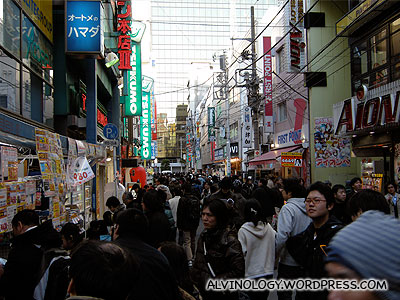 crowded streets of Akihabara 