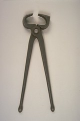 Blacksmith's or farrier's pincer or grip