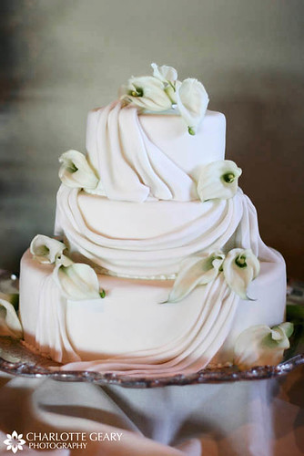 calla lily beach wedding cakes