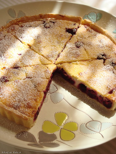 sourcherry pie with almond2