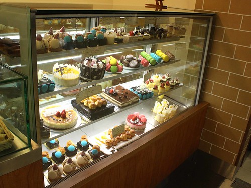 Le Grenier's selection of cakes