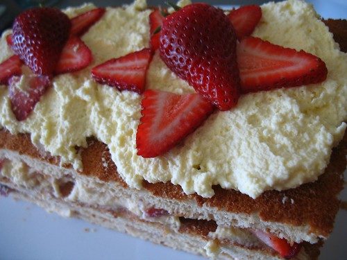 Angel food cake with Strawberries