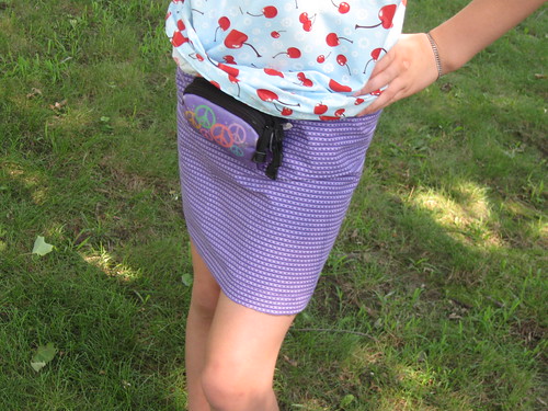 Sugarbaby sews a skirt