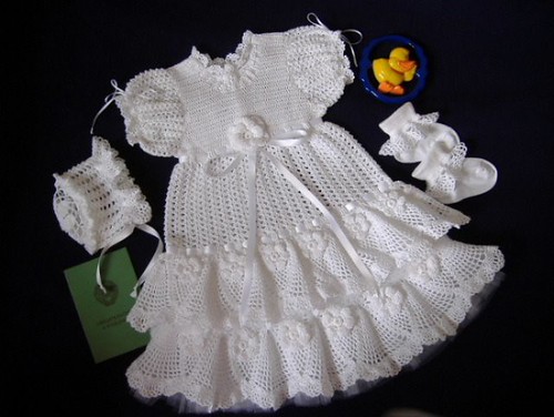 Beyaz Örgü Bebek Elbise Patik ve Şapka Takımı