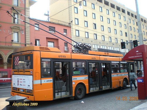 Bologna: filobus n° 003 linea 33