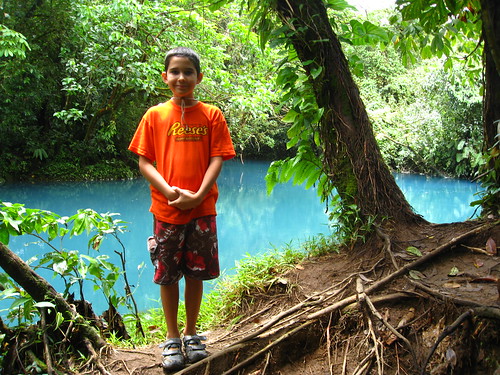Nicholas y la Laguna Azul