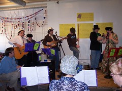 2009-04-11 Jug band Seder 018