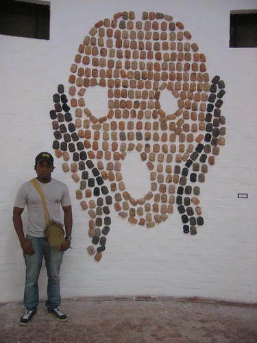 Young artist Wilber with his ceramic "El grito nacional"