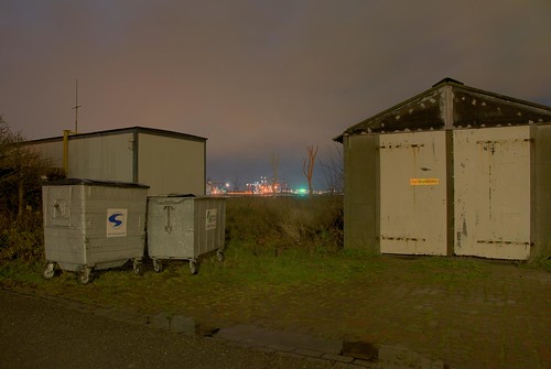 Photography from 'Botlek Stalker', 2008 - HDR night photography by Stephan Schmidt, Rotterdam