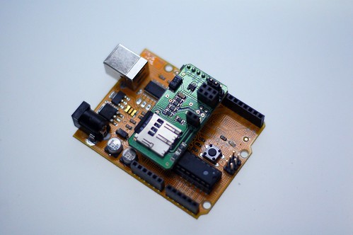 (c) 2009 D. Cuartielles, Arduino color with microSD module