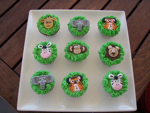 cupcakes designs for birthdays. Cute jungle cupcakes for
