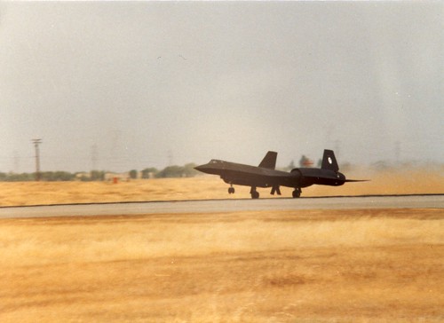 Airplane picture - SR-71 Take Off  Beale AFB