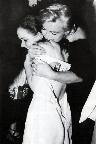 Marilyn with Susan Strasberg 1955