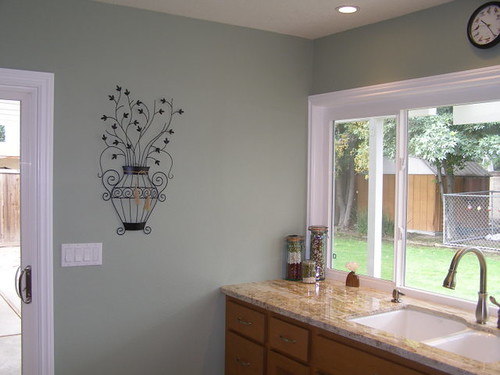 Walls are painted Benjamin Moore's Saybrook Sage. This is a lovely color; 
