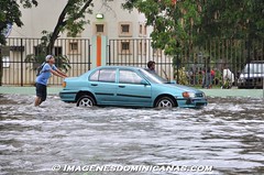 Lluvias inundan calles de Santo Domingo