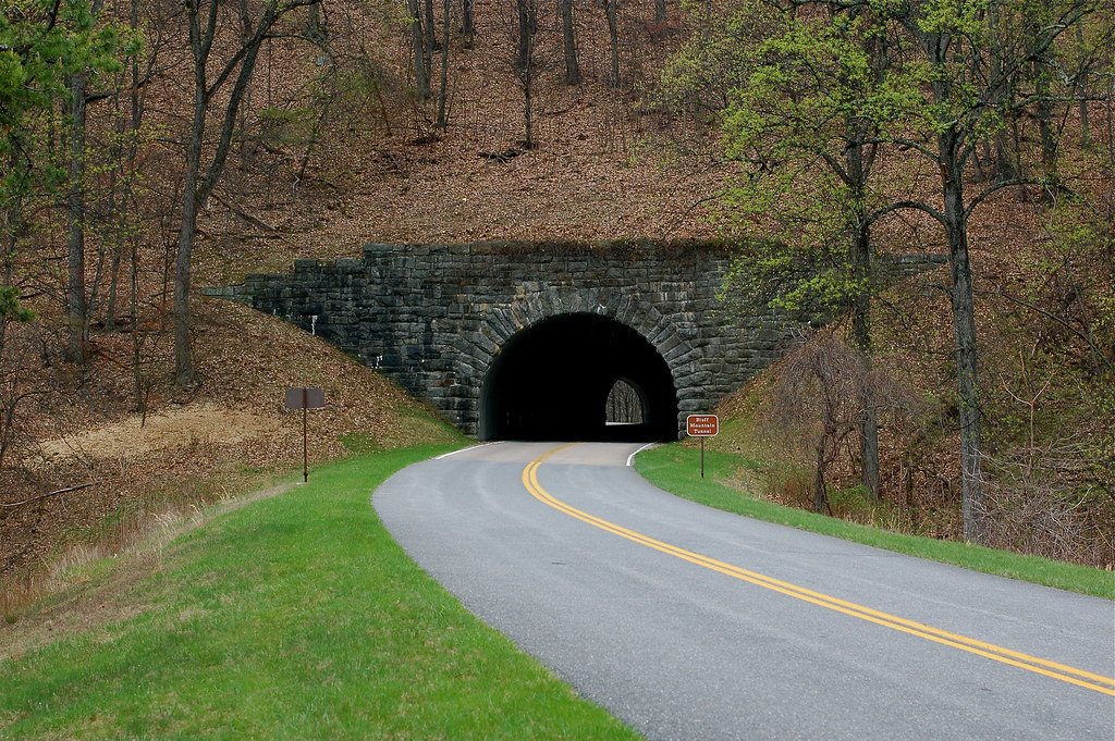 2009Apr - Bluff Mtn. Tunnel