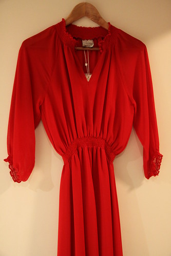 Red dress 001