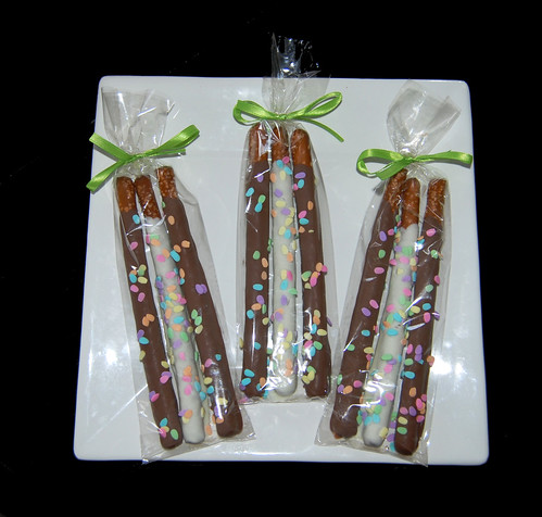 Easter chocolate dipped pretzels