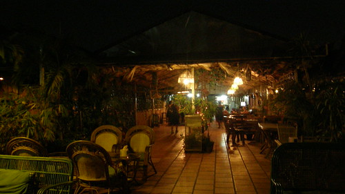 84.Boeng Kak Lake旁水上餐廳夜景 (1)