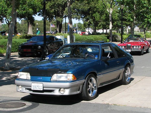 1988 Ford Mustang Coupe'3DBZ511'
