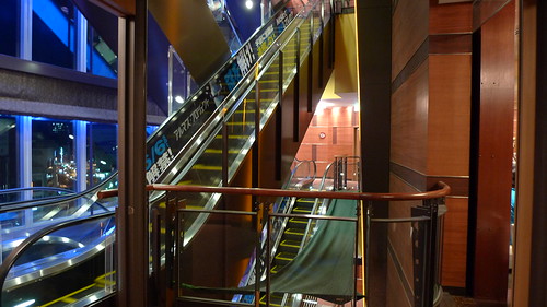 Wald 9 escalators