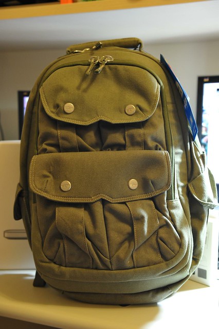 SMT convoy medium laptop backpack