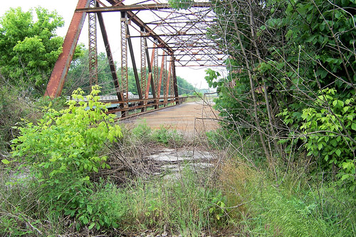 Abandoned US 50 bridge over Little Muddy River