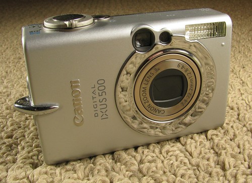 Ixus 500 digital camera