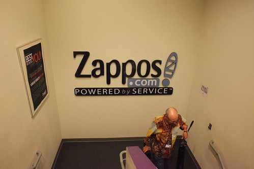 18 Things You Can Learn From ZAPPOS. What Other Companies Should ...
