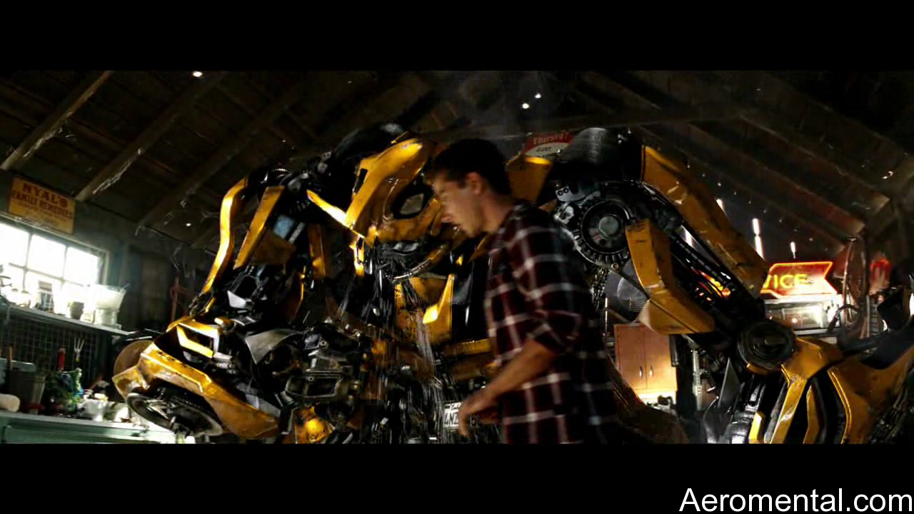 Transformers 2 Bumblebee llorando