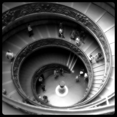 Escalier du musée du Vatican, vue d'en haut