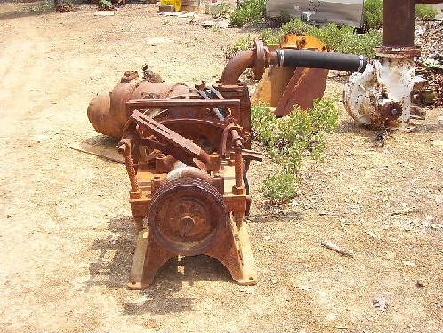 Water pump at the survival retreat Military manuals books and survival ebooks and manauls DSC000401 (50) by survivalebookscom