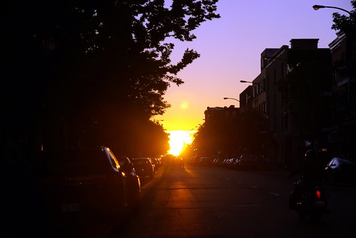 Sunset on boulevard St-Laurent